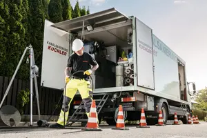 Reparatur von undichten Rohren in Wohngebäuden